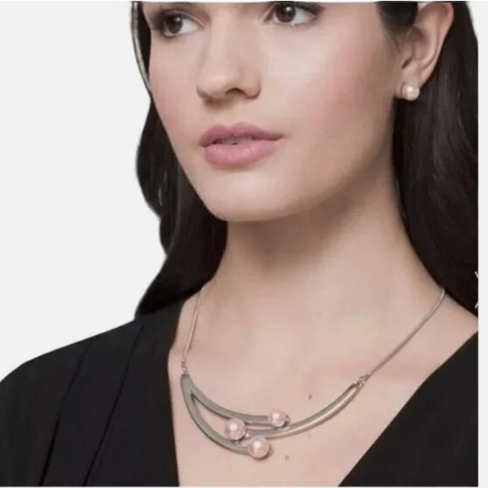 NWT White House Black Market Pink Blush Pearl Necklace and Earrings